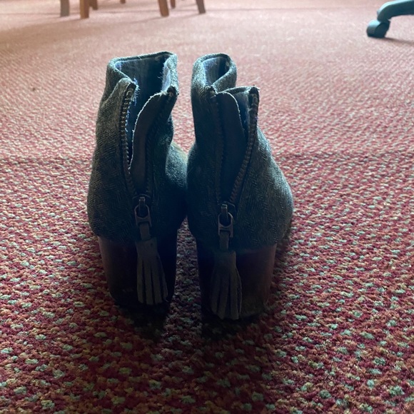 Tom’s Green Booties - Picture 3 of 3